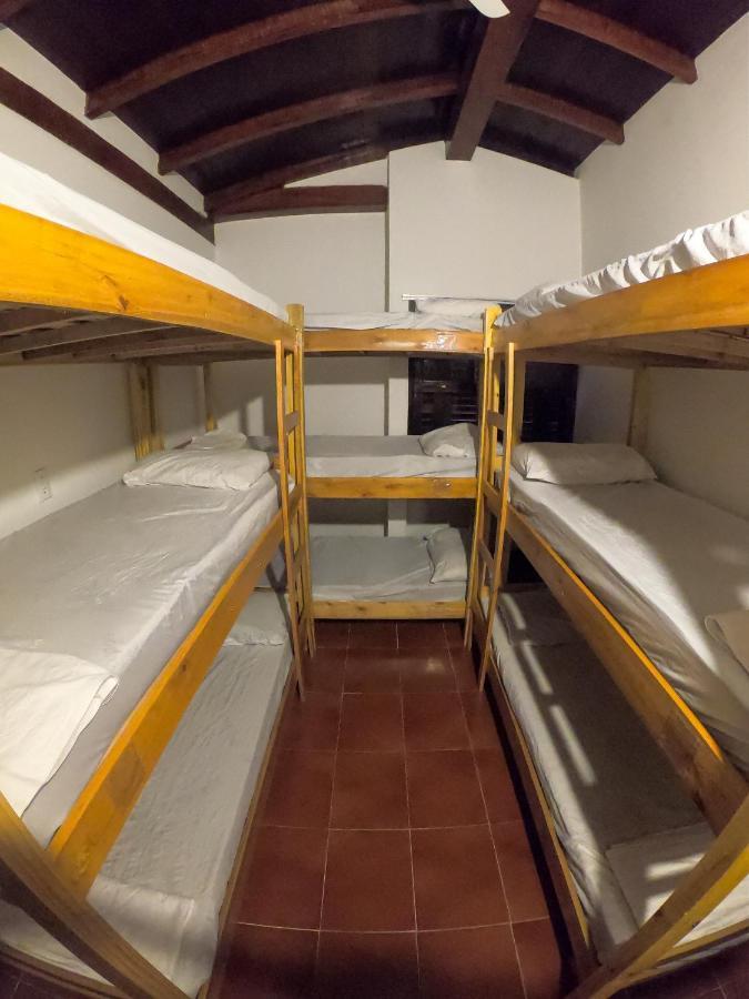 Hostel Brazil Backpackers Caragua Карагуататуба Экстерьер фото